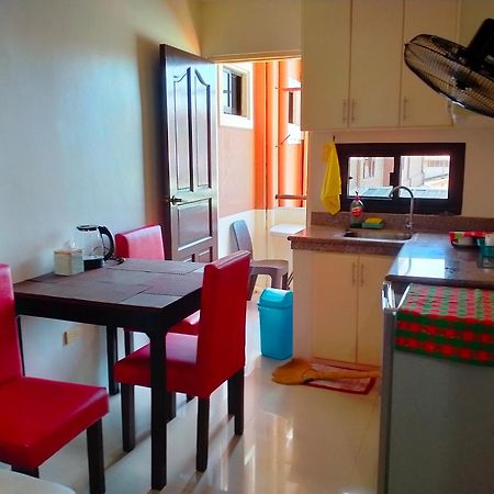 V.F. Riton Apartelle Apartment Laoag Ngoại thất bức ảnh