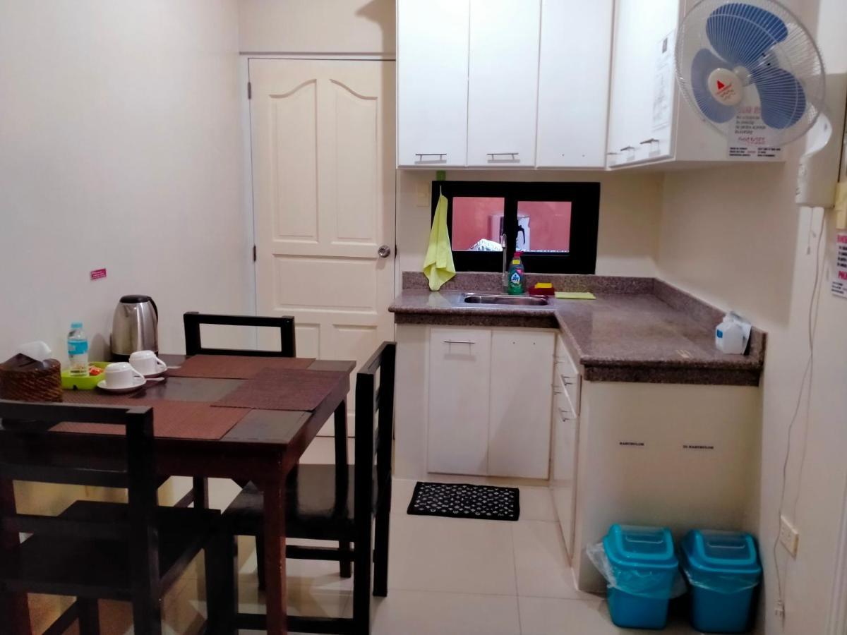 V.F. Riton Apartelle Apartment Laoag Ngoại thất bức ảnh