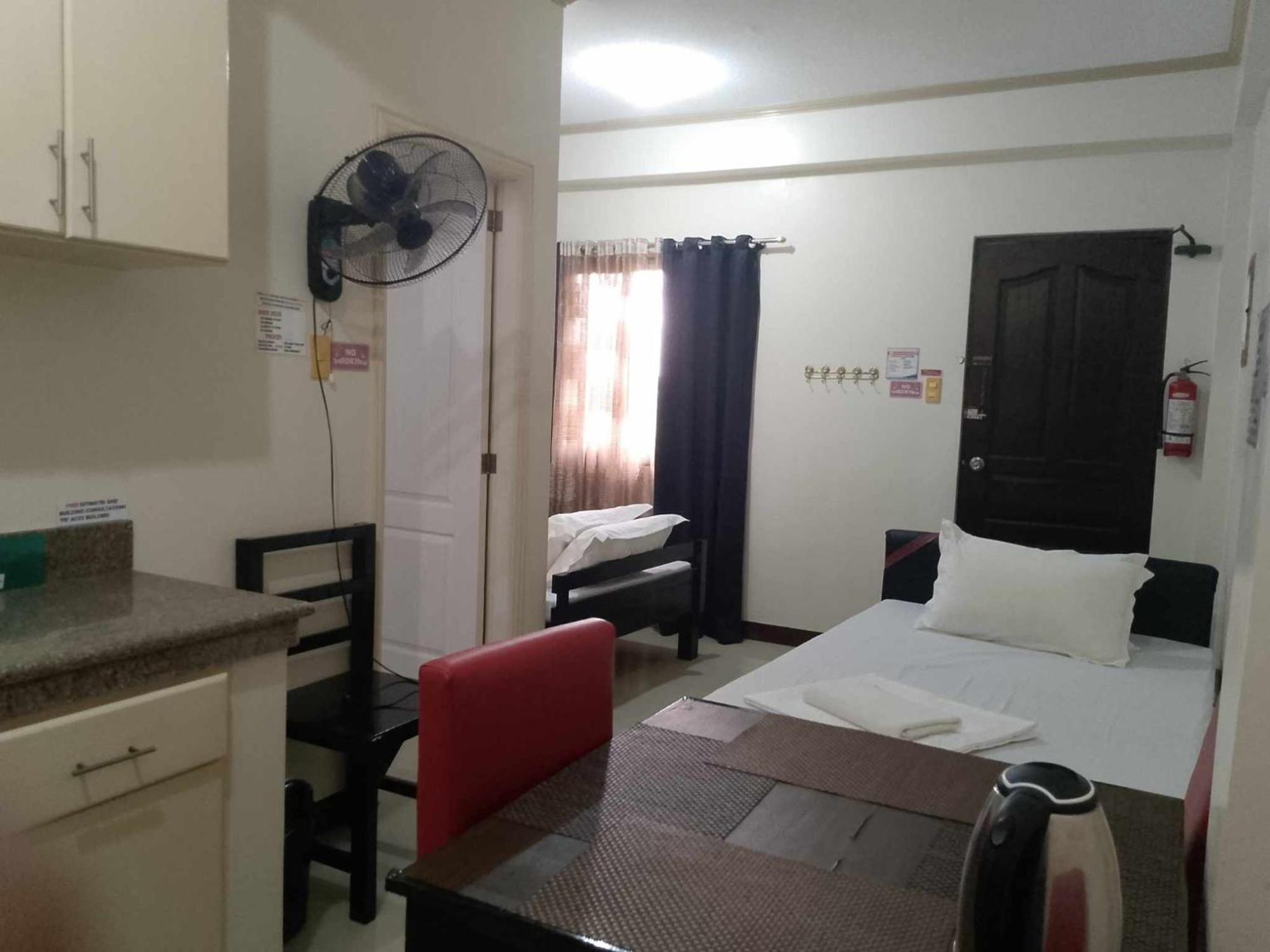 V.F. Riton Apartelle Laoag Ngoại thất bức ảnh