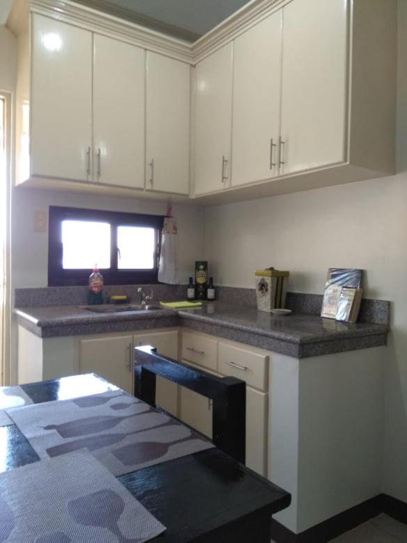 V.F. Riton Apartelle Apartment Laoag Ngoại thất bức ảnh