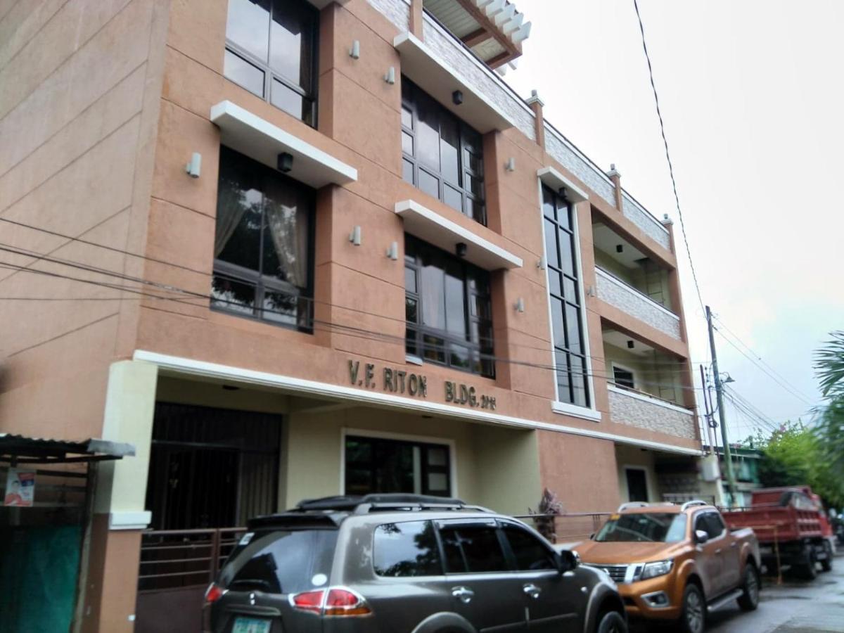 V.F. Riton Apartelle Apartment Laoag Ngoại thất bức ảnh